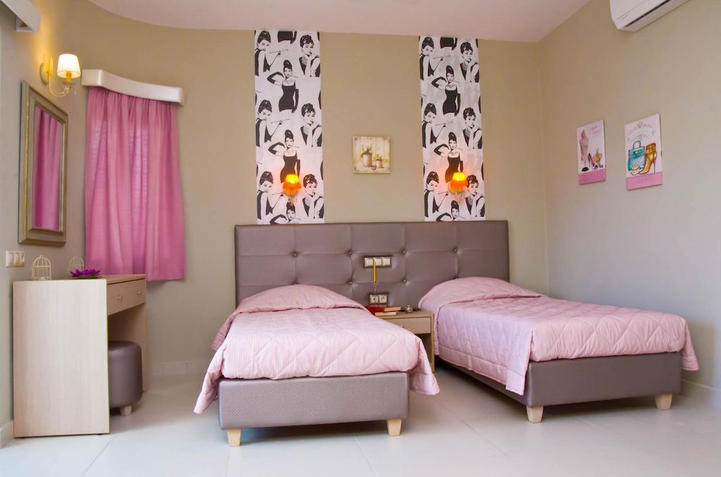 Kings Village Malia Rom bilde