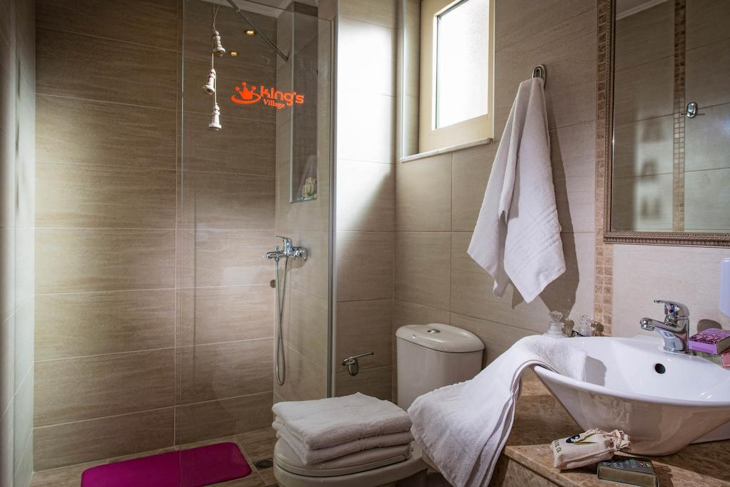 Kings Village Malia Rom bilde