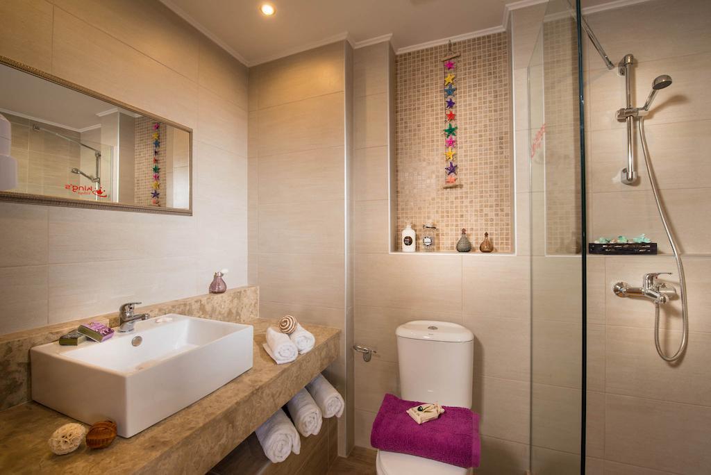 Kings Village Malia Rom bilde